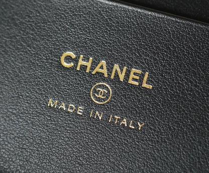 Chanel LP Box Art Buckle Clutch Bag – Spring/Summer Collection – 25P