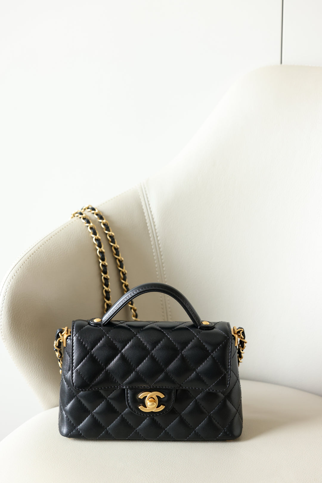 Chanel Kelly Lambskin Flap Bag – 25P