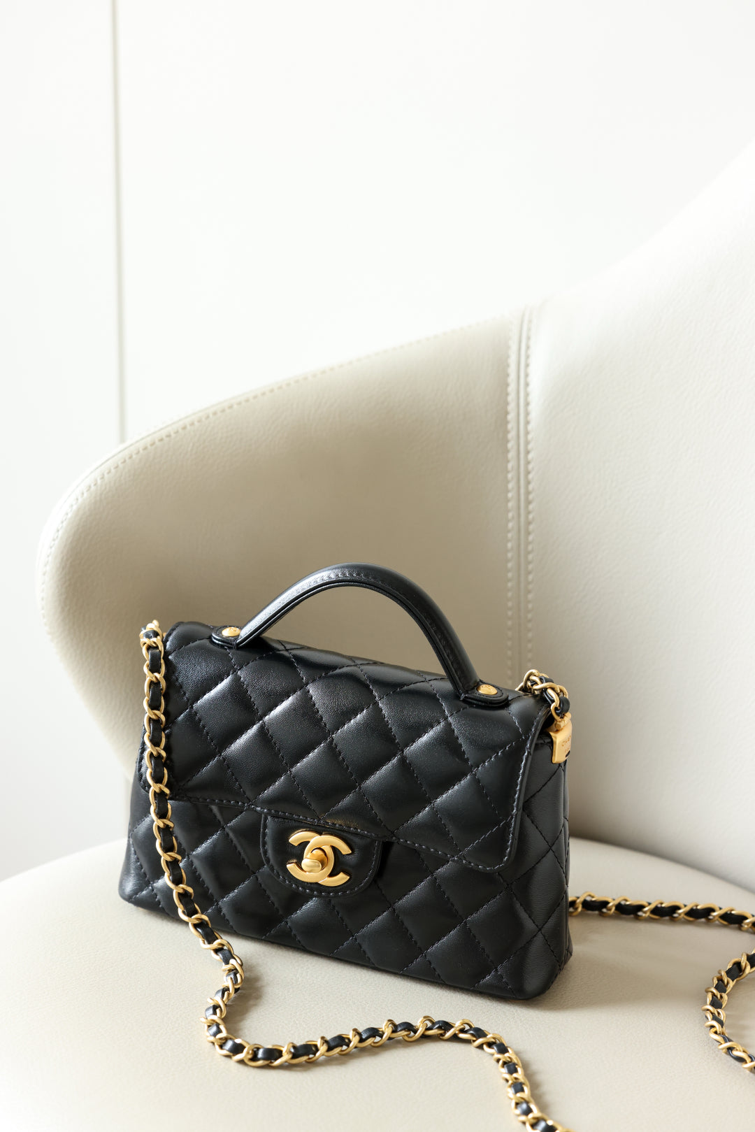 Chanel Kelly Lambskin Flap Bag – 25P