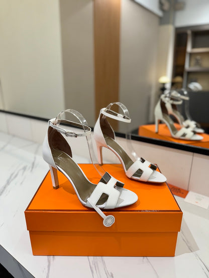 Hermès Classic Smooth Cowhide Pumps – 9cm