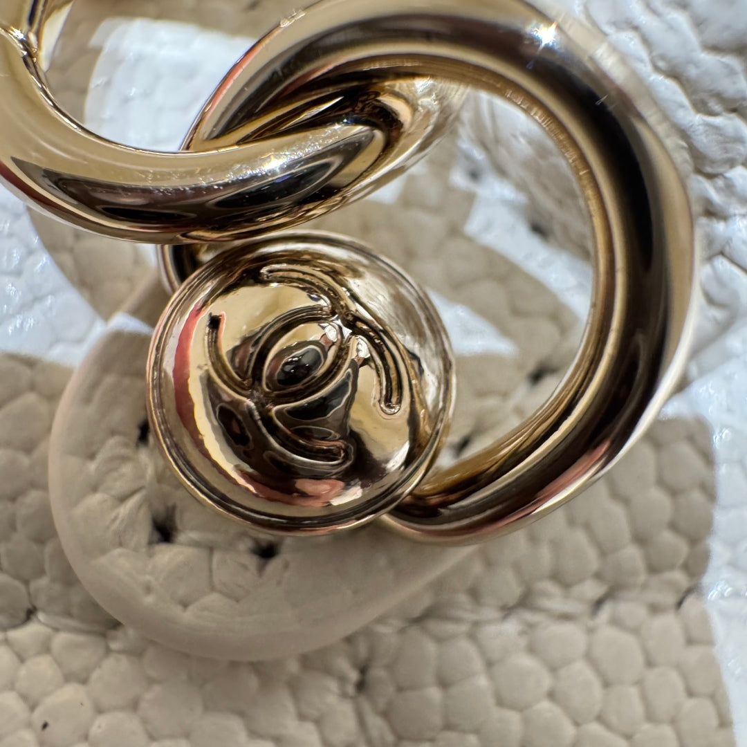 Chanel LP Handle Box Bag – 25C Spring Collection