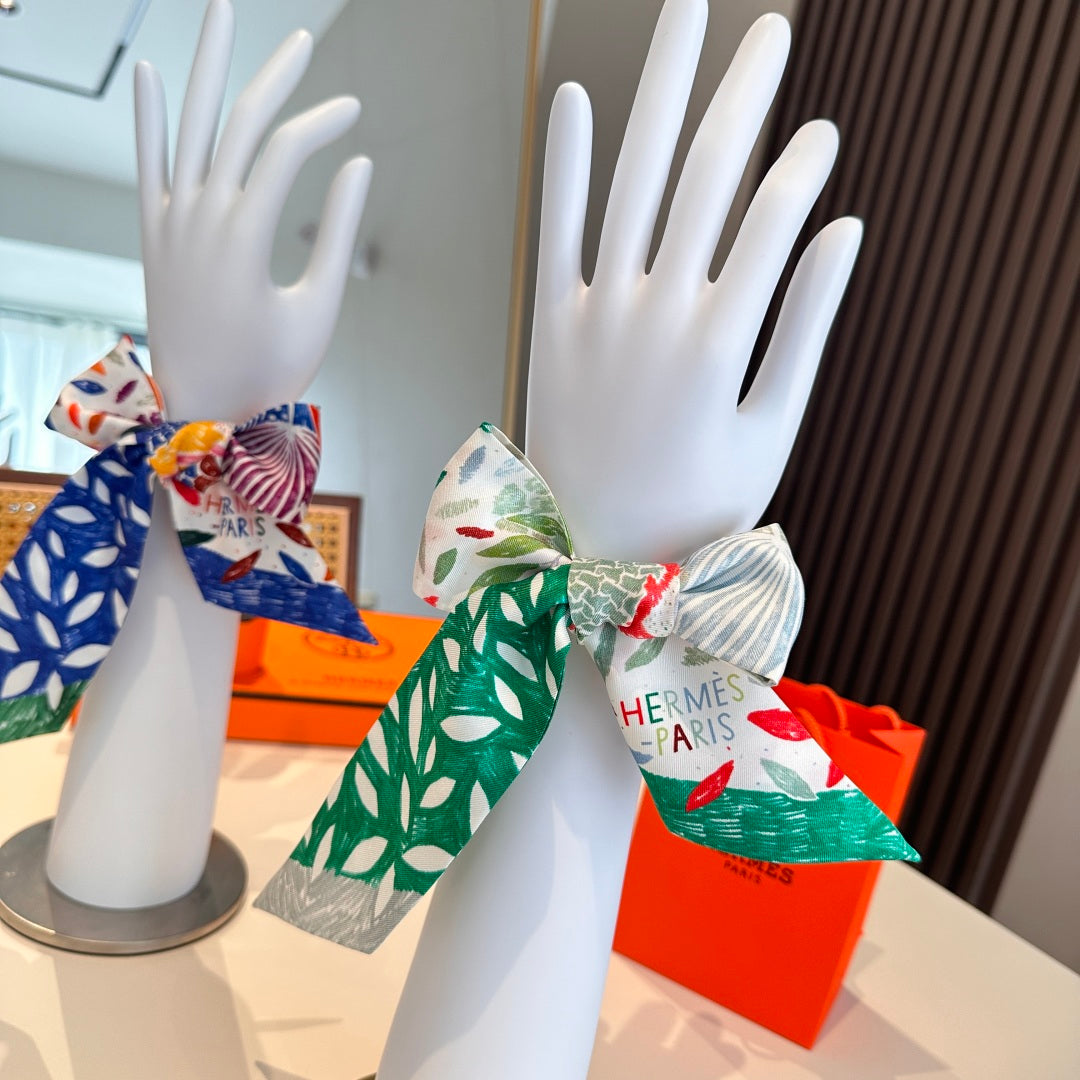 Hermès Twill Silk Scarf – Bird Kingdom