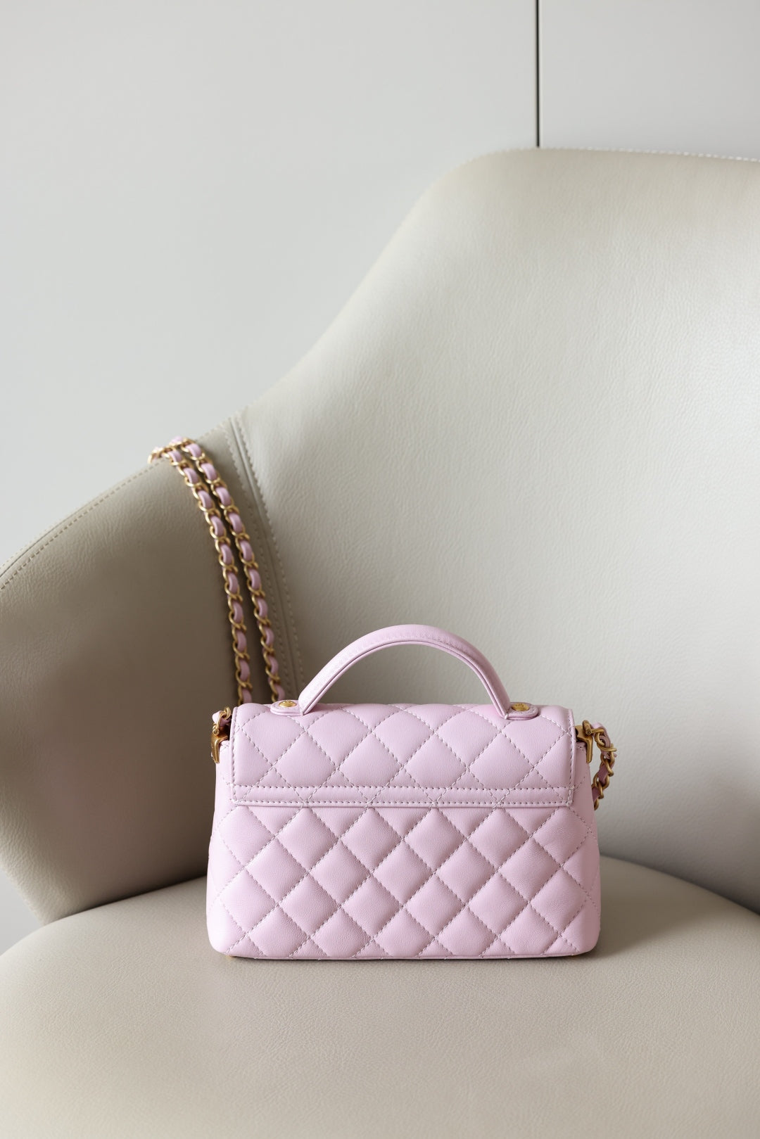 Chanel Kelly Lambskin Flap Bag – 25P