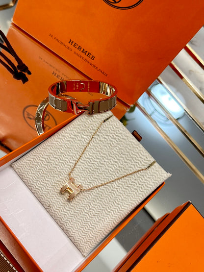 Hermès Oval Series Necklace & Bracelet Set