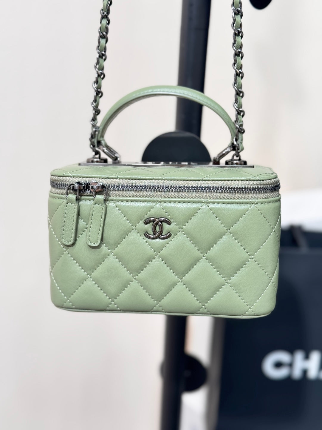 Chanel Lambskin Long Box Vanity Case – 25C
