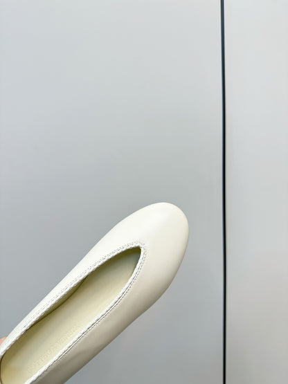 Bottega Veneta Woven Flats – 2025 Collection