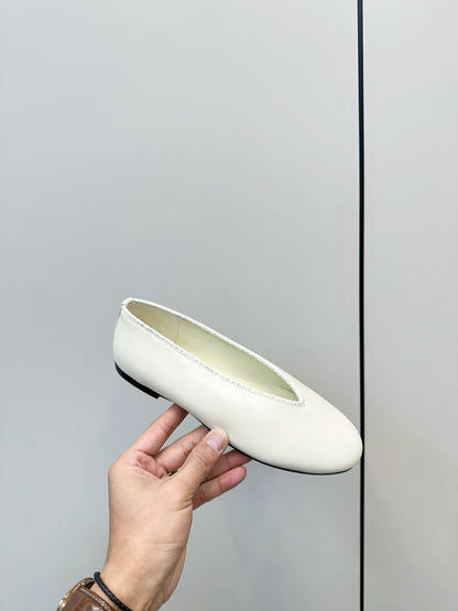 Bottega Veneta Woven Flats – 2025 Collection