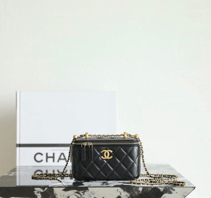Chanel 25S Spring/Summer Double Gold Bead Vanity Case