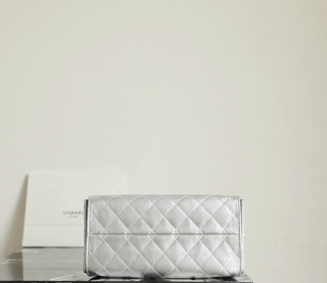 Chanel 25 Hobo Bag – Metallic Silver