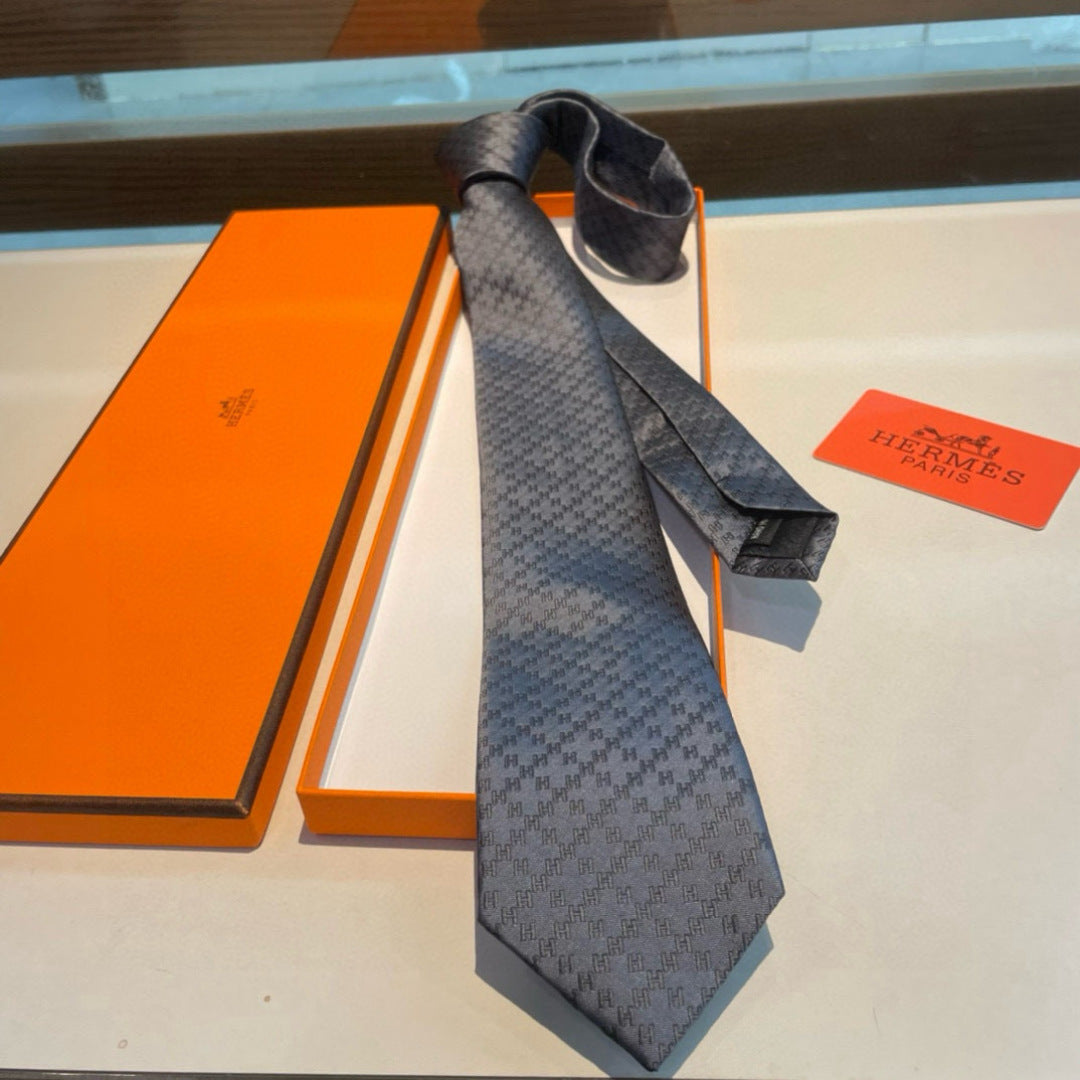Hermès Men's Diamond H Pattern Silk Tie