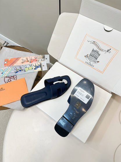 Hermès Palm Grain H-Slides