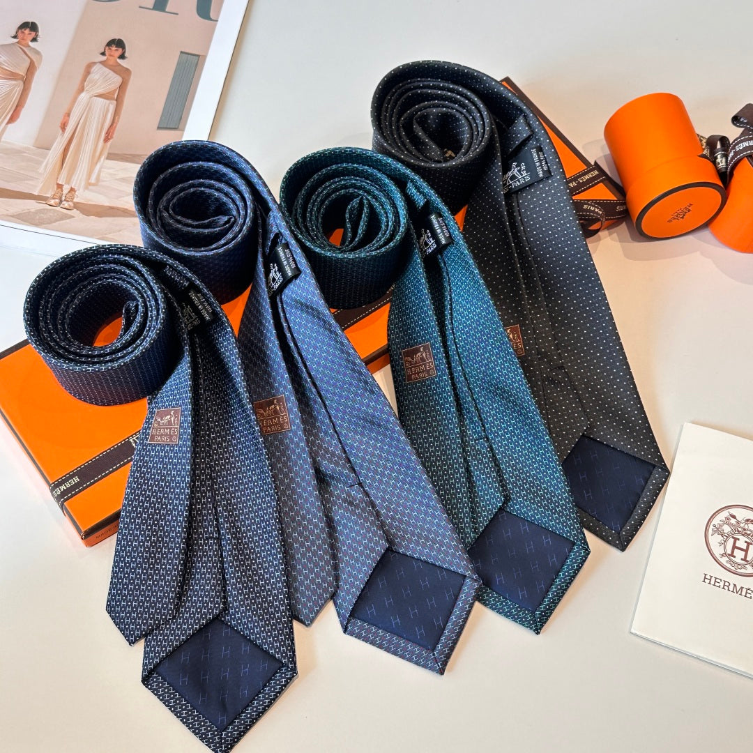 Hermès Men's Polka Dot Silk Tie