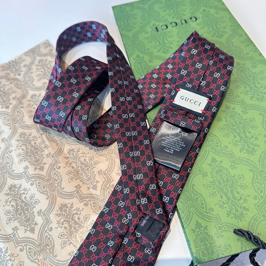 Gucci Men's GG Silk Jacquard Tie – 2025 Spring/Summer Collection
