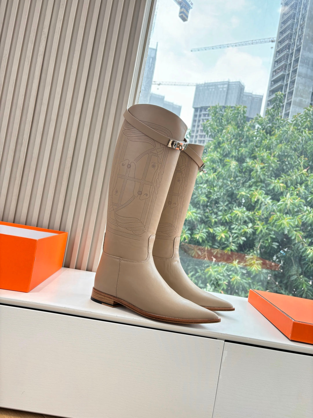 Hermès Classic Knee-High Boots – 2025 Autumn/Winter Collection