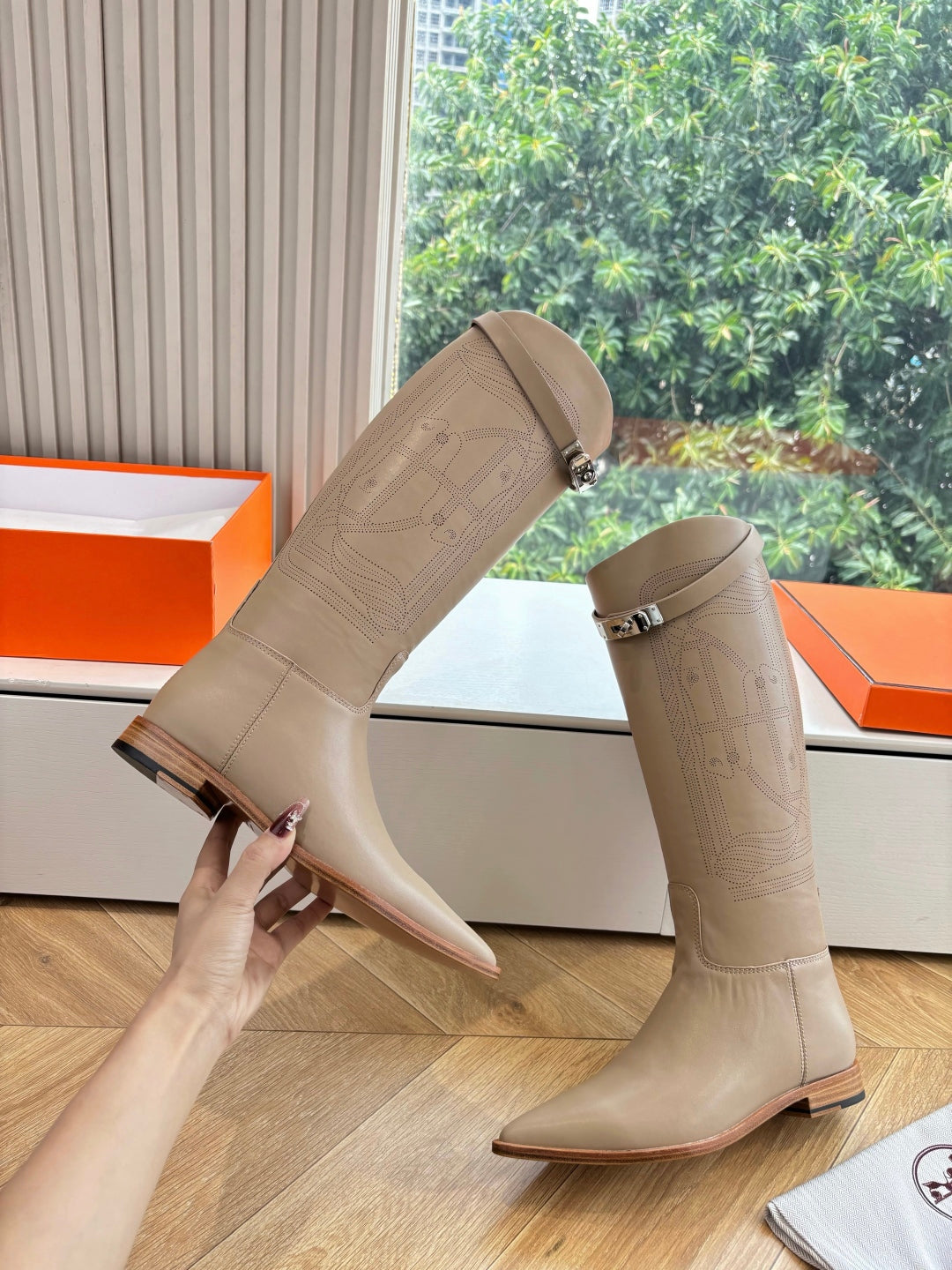 Hermès Classic Knee-High Boots – 2025 Autumn/Winter Collection