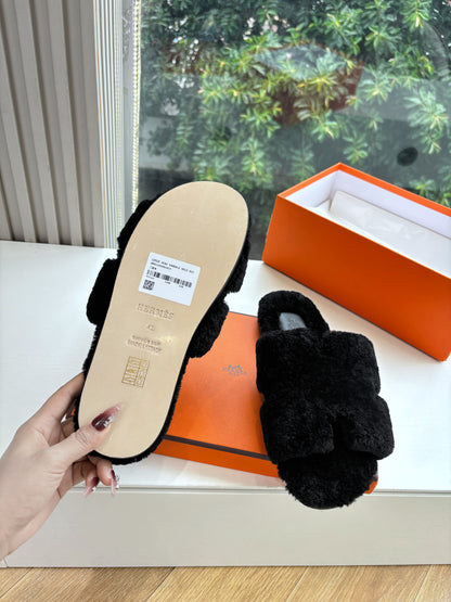 Hermès H-Shaped Fur Slippers – 2025 Collection