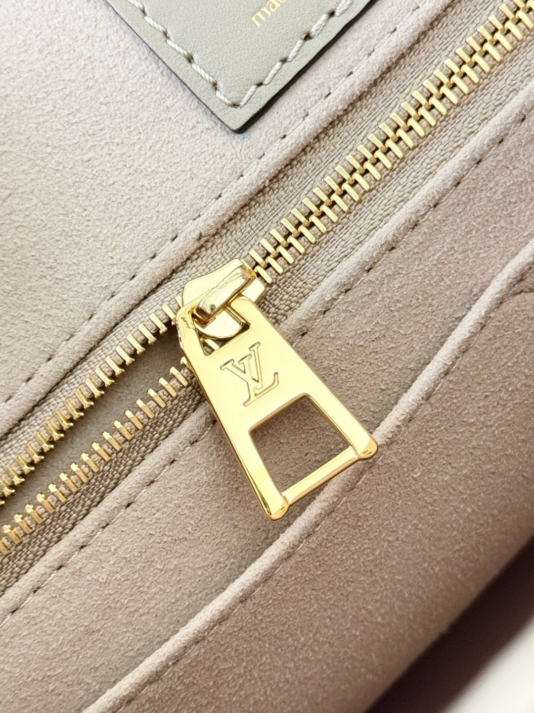 Louis Vuitton OnTheGo Medium Handbag