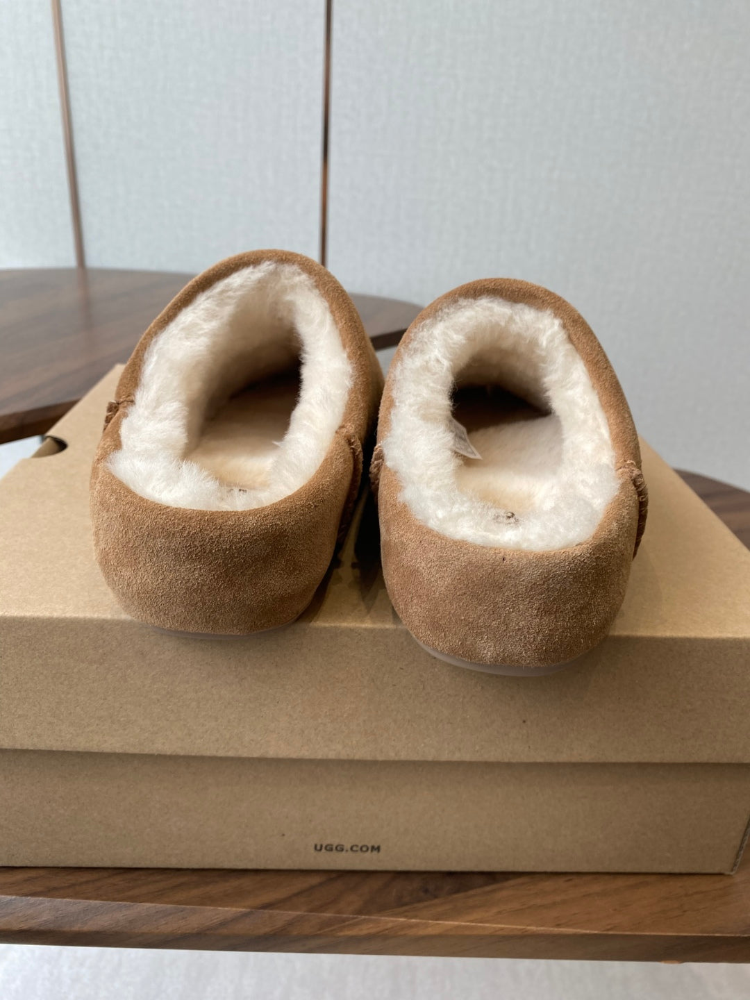 UGG Ansley Suede Mule Slippers – 25FW