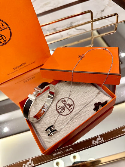 Hermès Oval Enamel 18K Gold Plated Jewelry Set