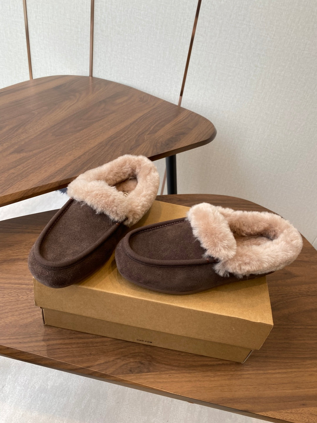 UGG Ansley Suede Mules – 25FW