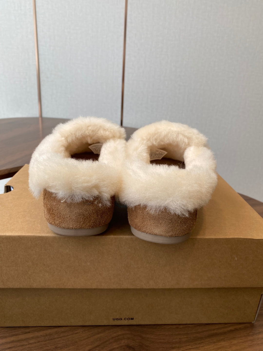 UGG Ansley Suede Mules – 25FW