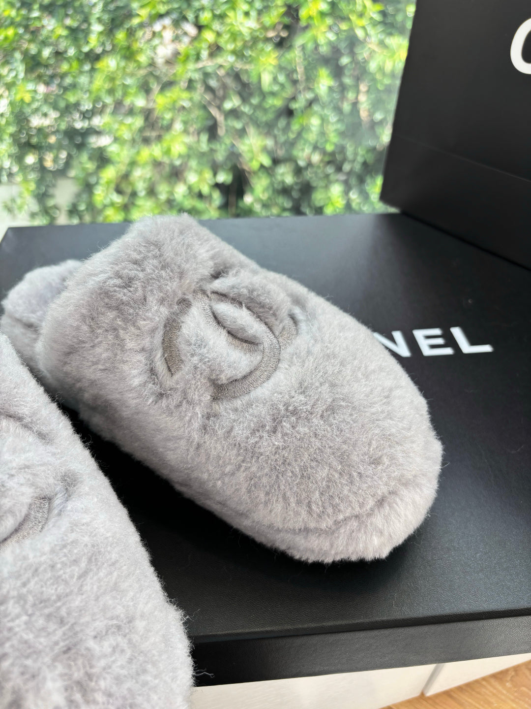 Chanel Wool Fur Slippers – 25FW