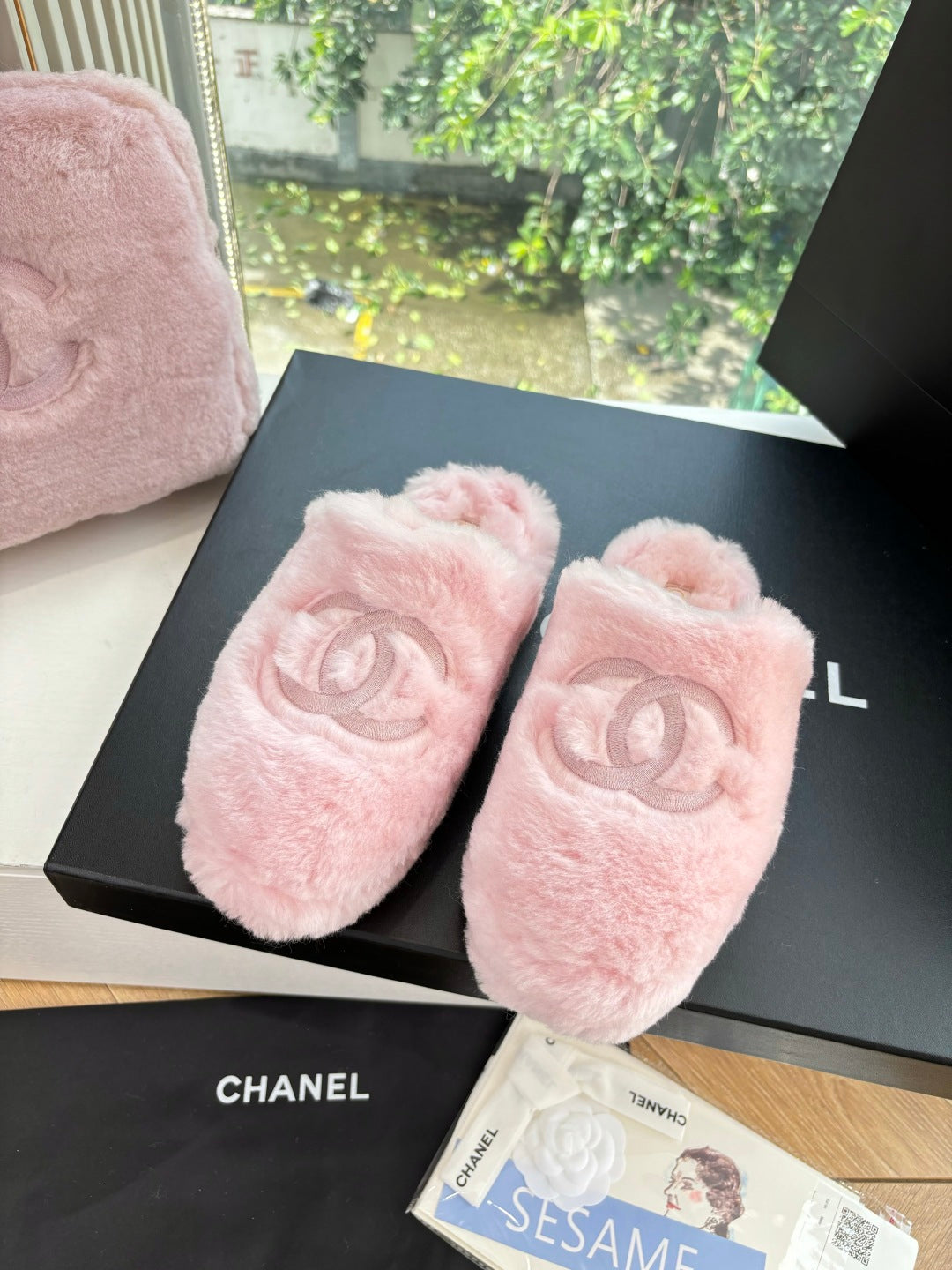 Chanel Wool Fur Slippers – 25FW