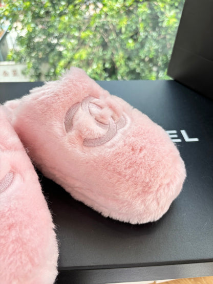 Chanel Wool Fur Slippers – 25FW