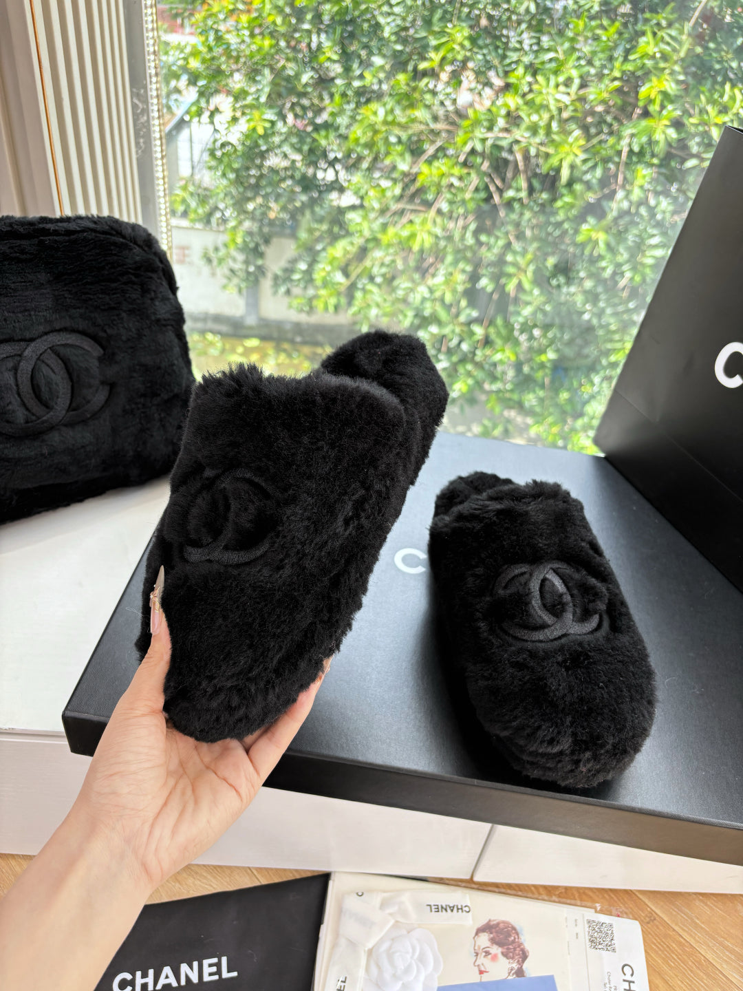 Chanel Wool Fur Slippers – 25FW