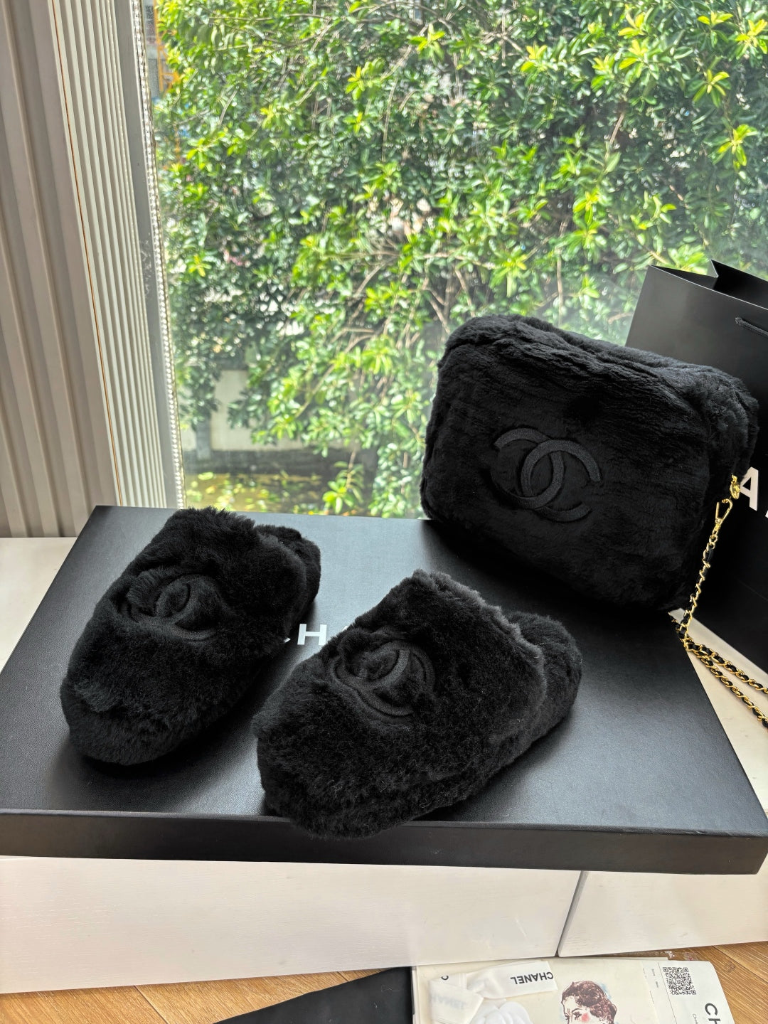Chanel Wool Fur Slippers – 25FW