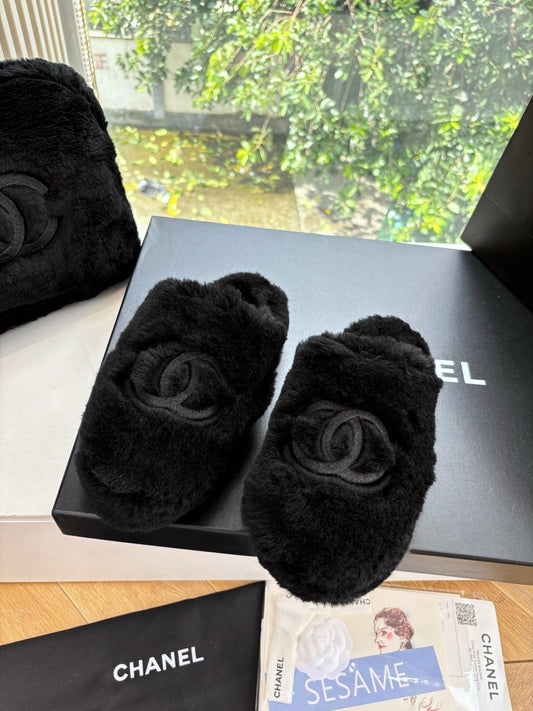 Chanel Wool Fur Slippers – 25FW
