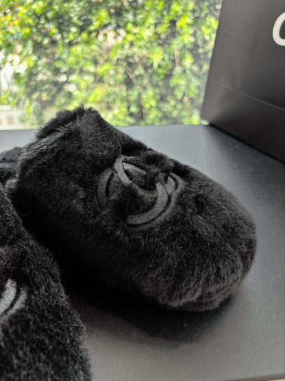 Chanel Wool Fur Slippers – 25FW