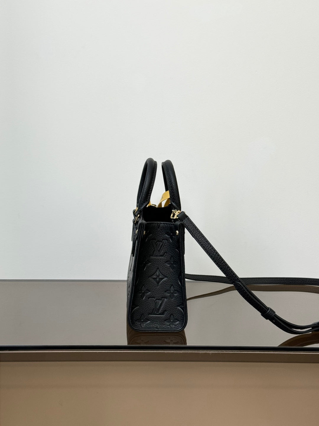 Louis Vuitton OnTheGo BB Handbag