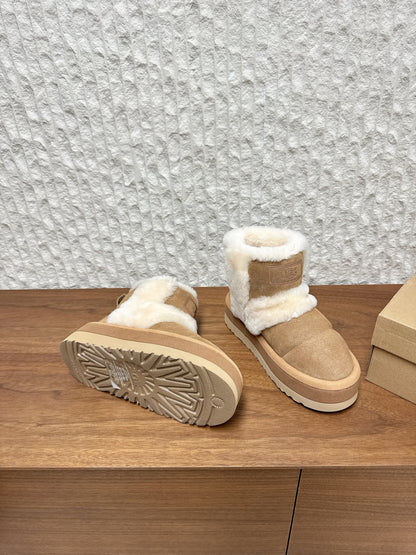 UGG Closed-Toe Fur-Lined Slippers – Autumn/Winter Collection