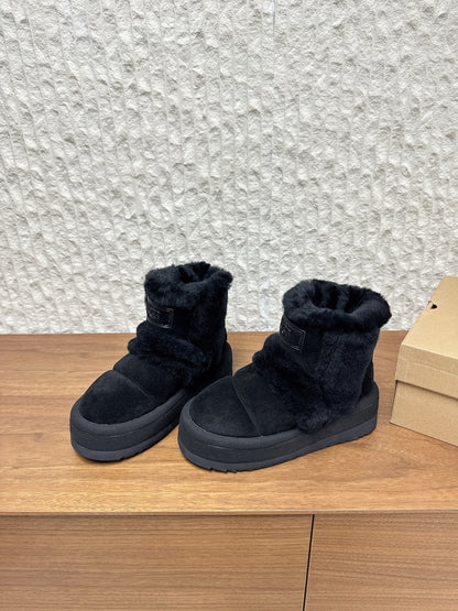 UGG Closed-Toe Fur-Lined Slippers – Autumn/Winter Collection