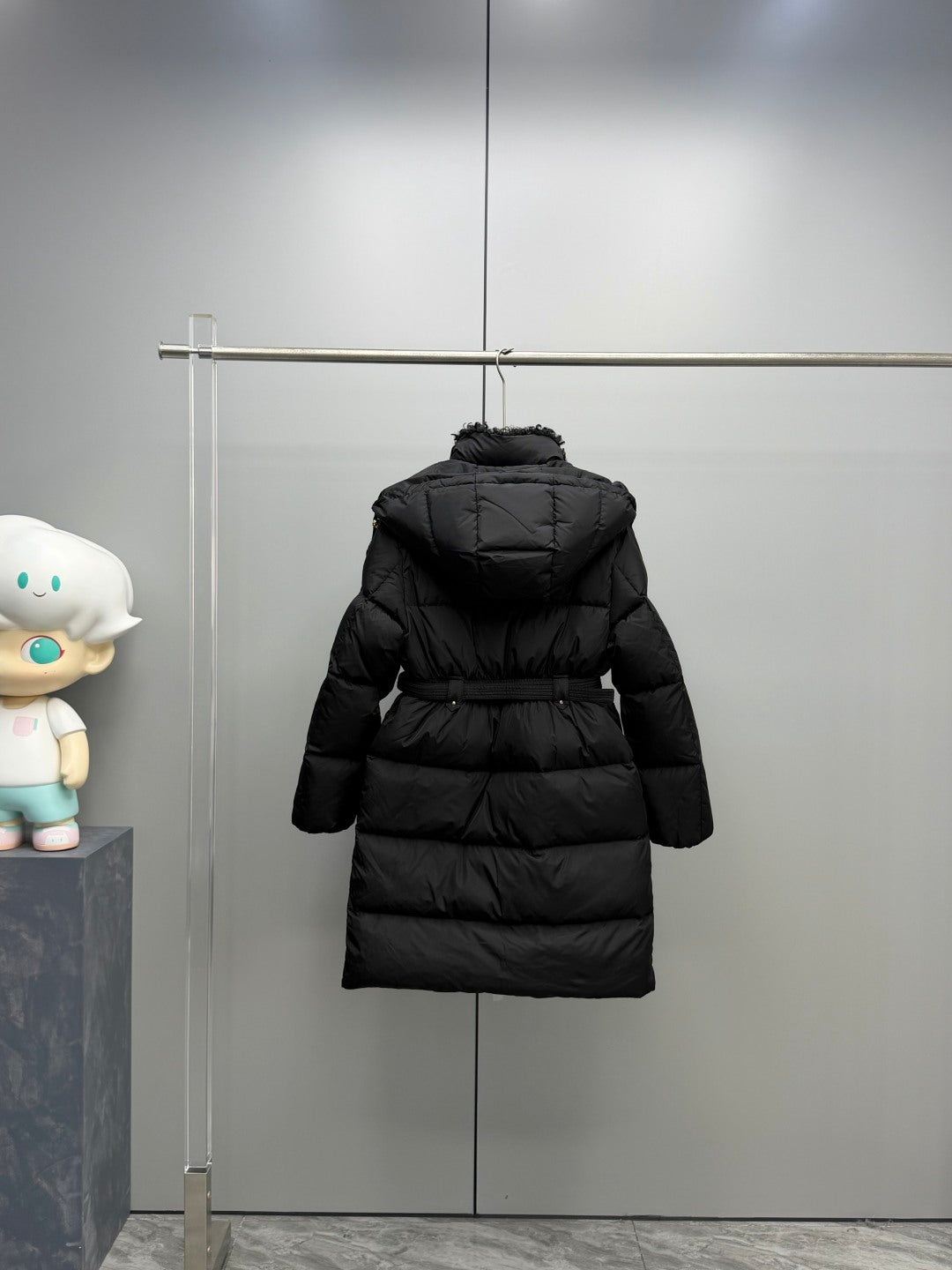 Moncler Briant Women's Hooded Down Coat – 2025 Collection