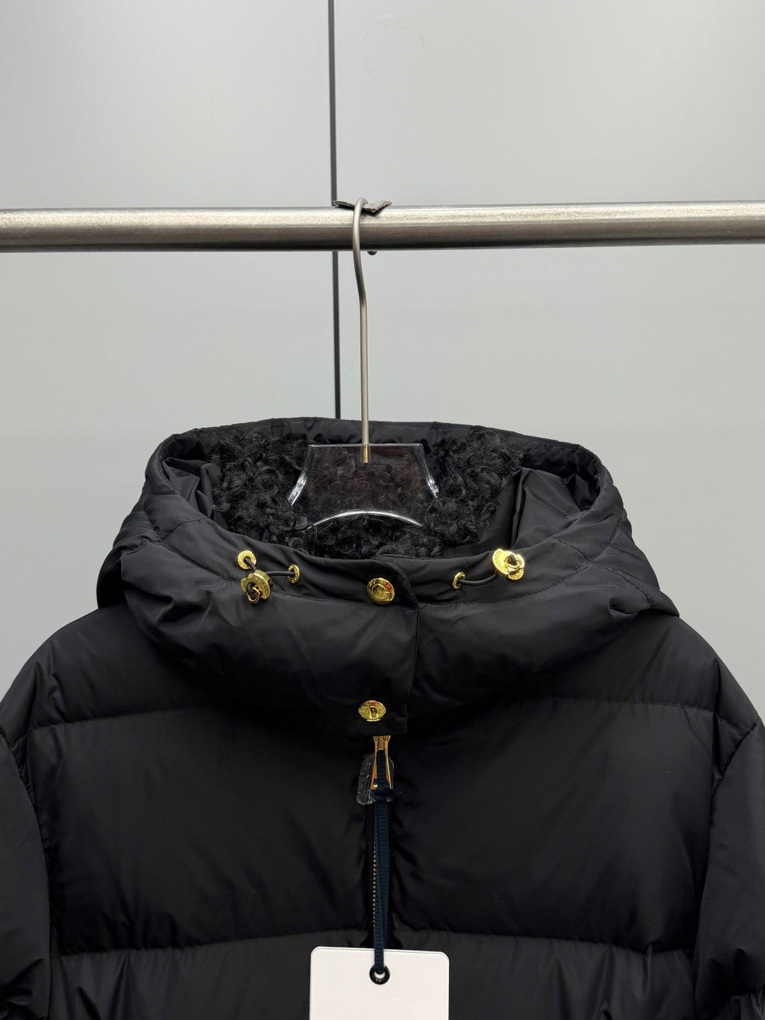 Moncler Briant Women's Hooded Down Coat – 2025 Collection