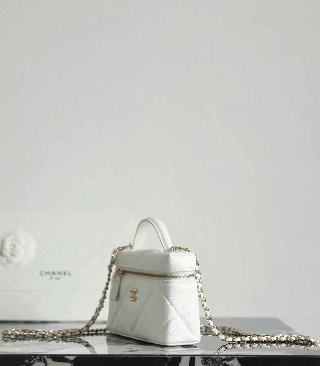 Chanel 25K Large Quilt Lunchbox Chain Bag
