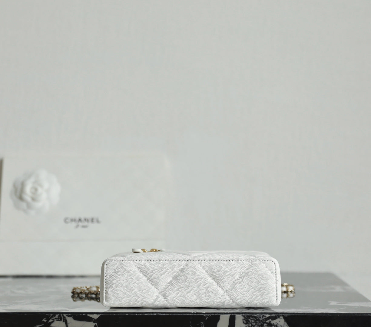 Chanel 25K Large Quilt Lunchbox Chain Bag