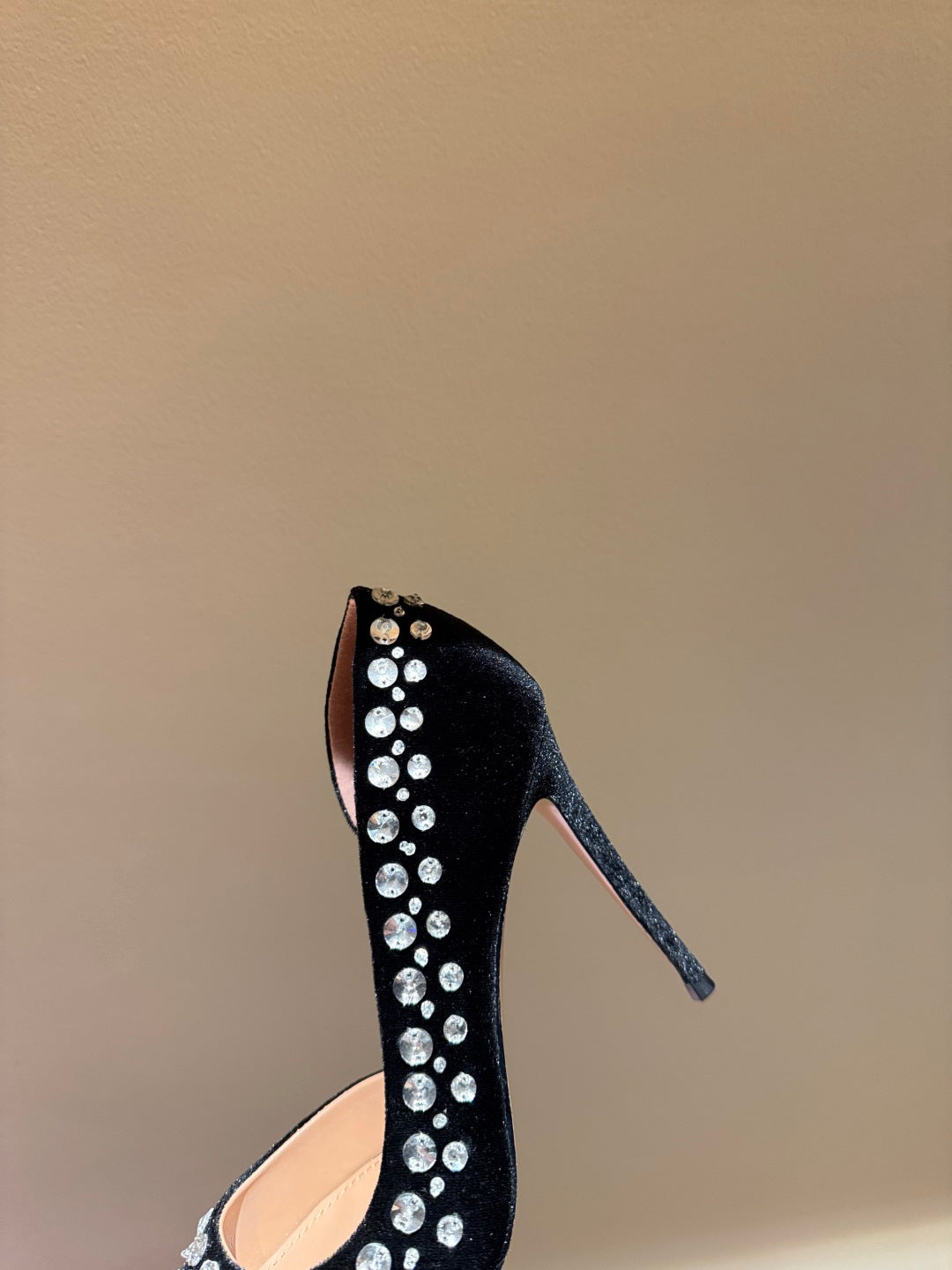 Aquazzura Butterfly Velvet Heeled Sandals – 2025 Spring/Summer Collection