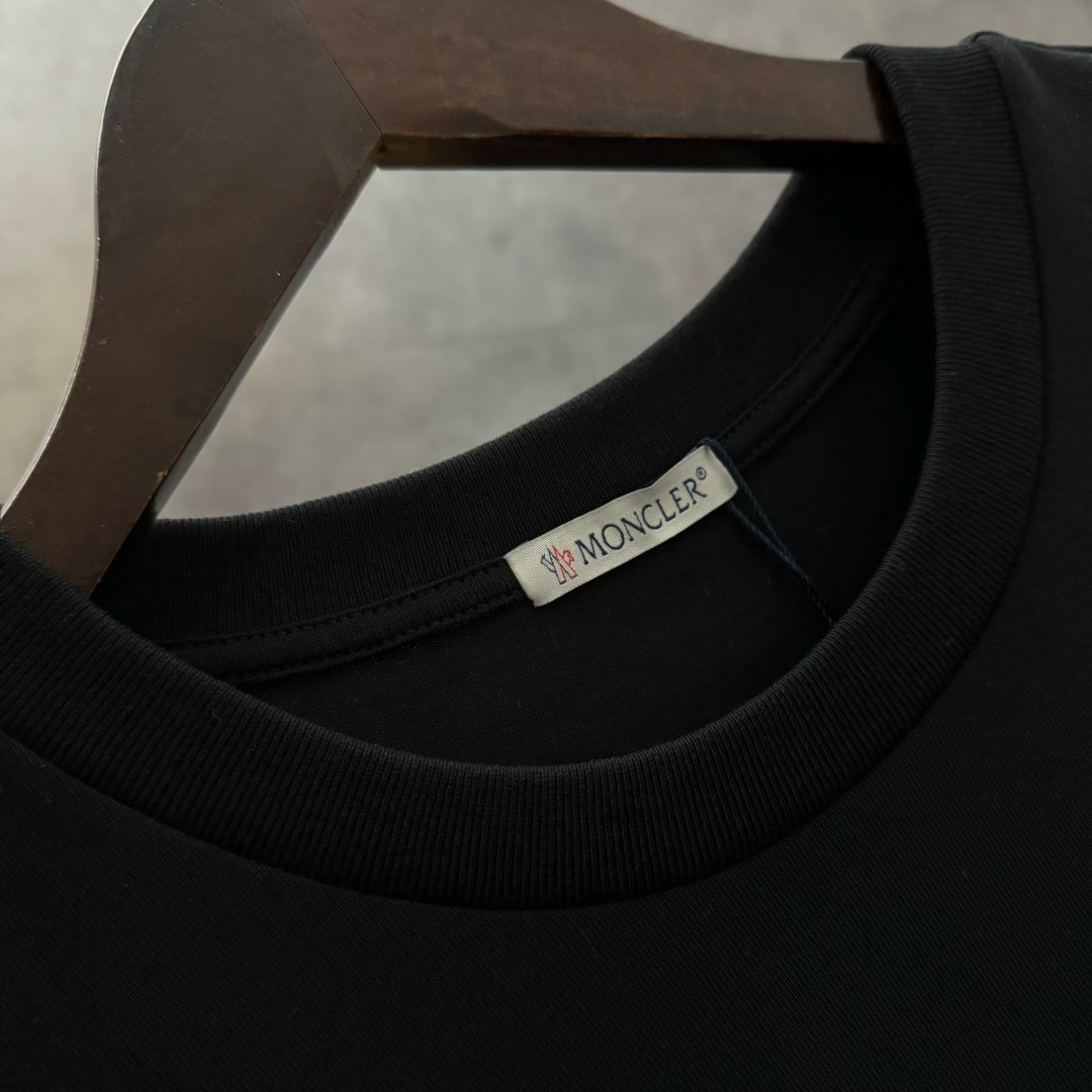 Moncler Small Logo Crewneck T-Shirt – 2026SS