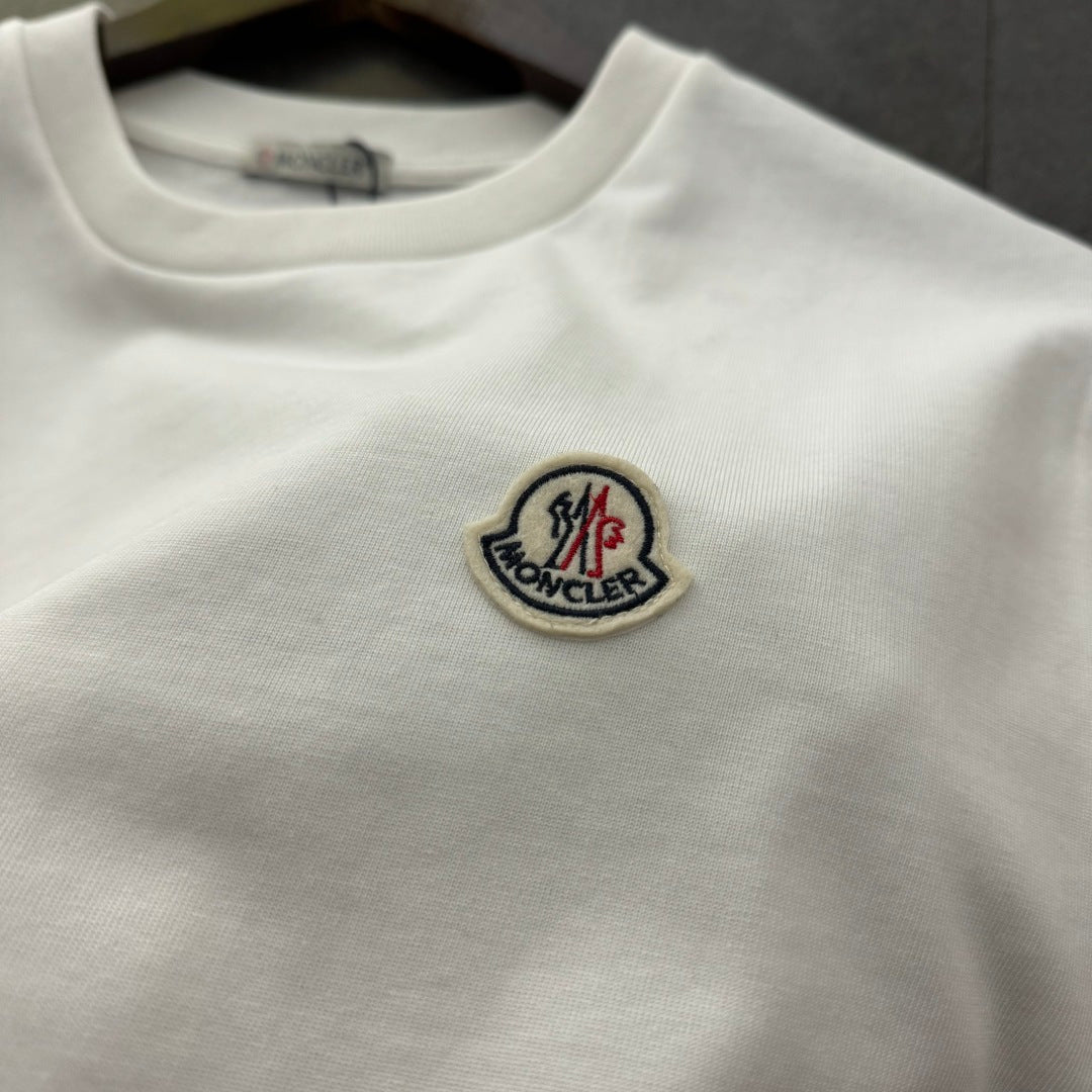Moncler Small Logo Crewneck T-Shirt – 2026SS