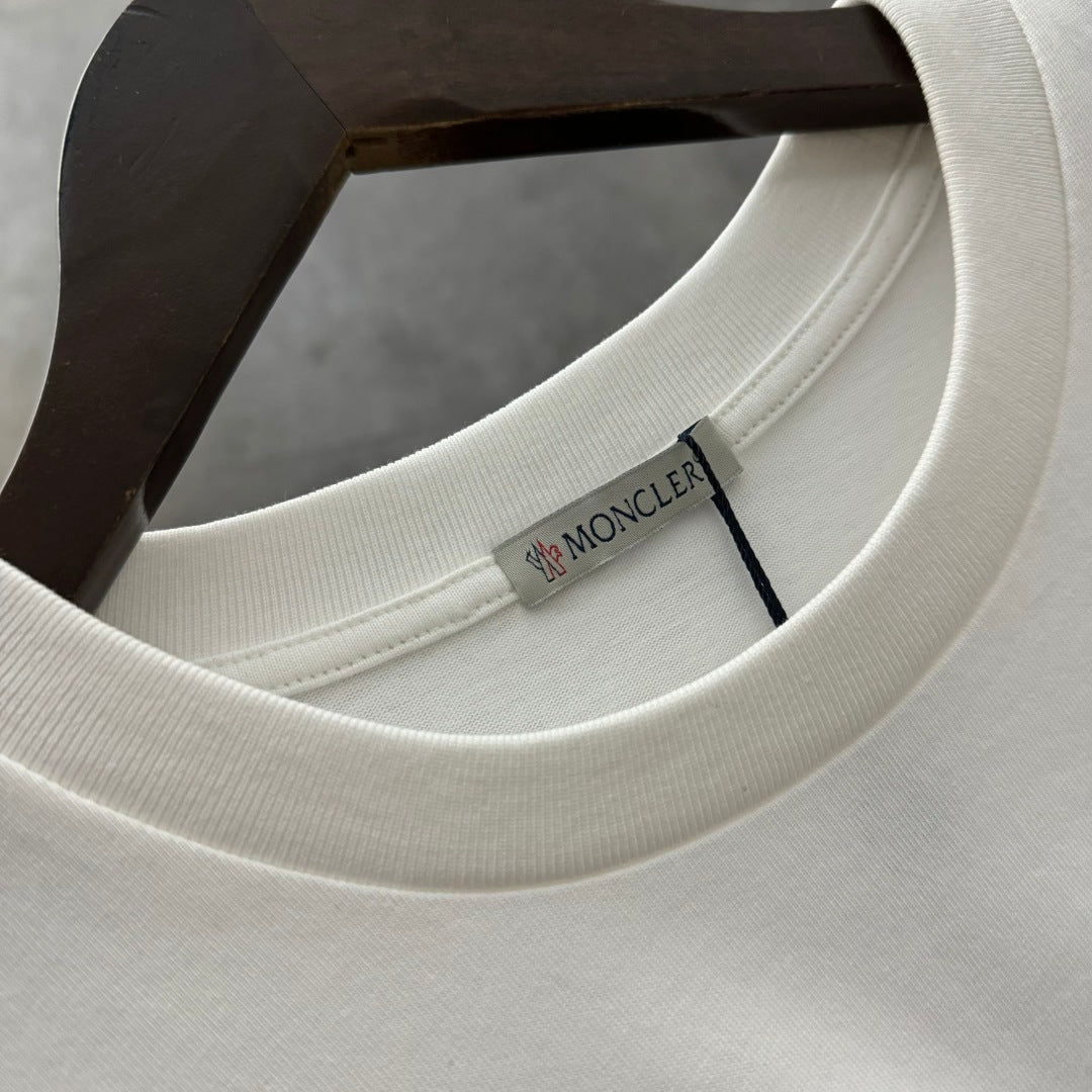 Moncler Small Logo Crewneck T-Shirt – 2026SS