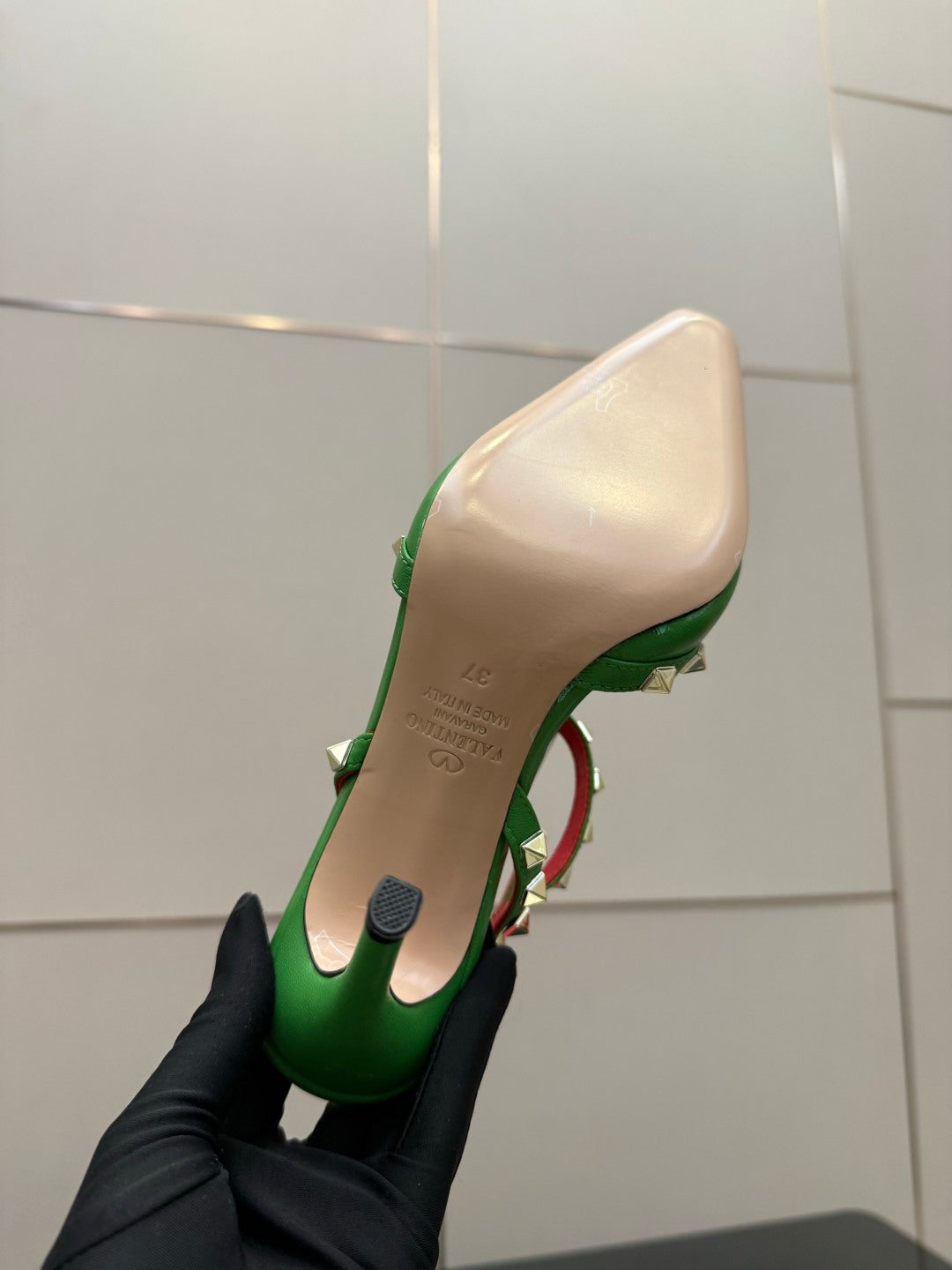 Valentino VLogo Signature Classic Sandals – Spring/Summer Collection