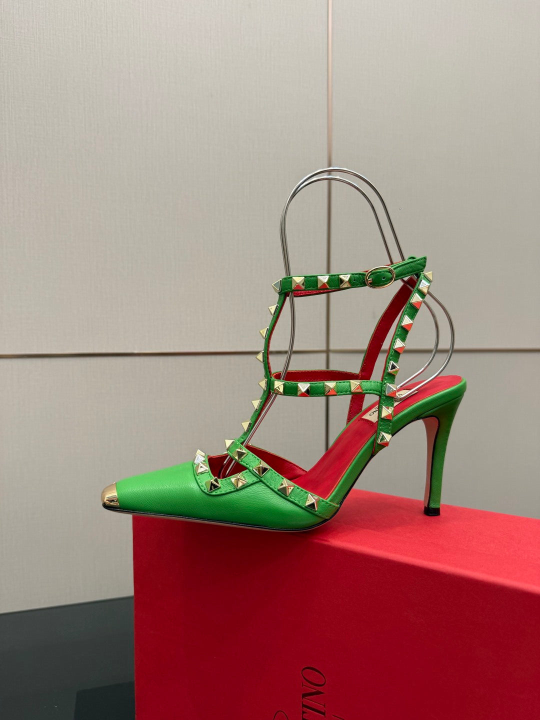 Valentino VLogo Signature Classic Sandals – Spring/Summer Collection