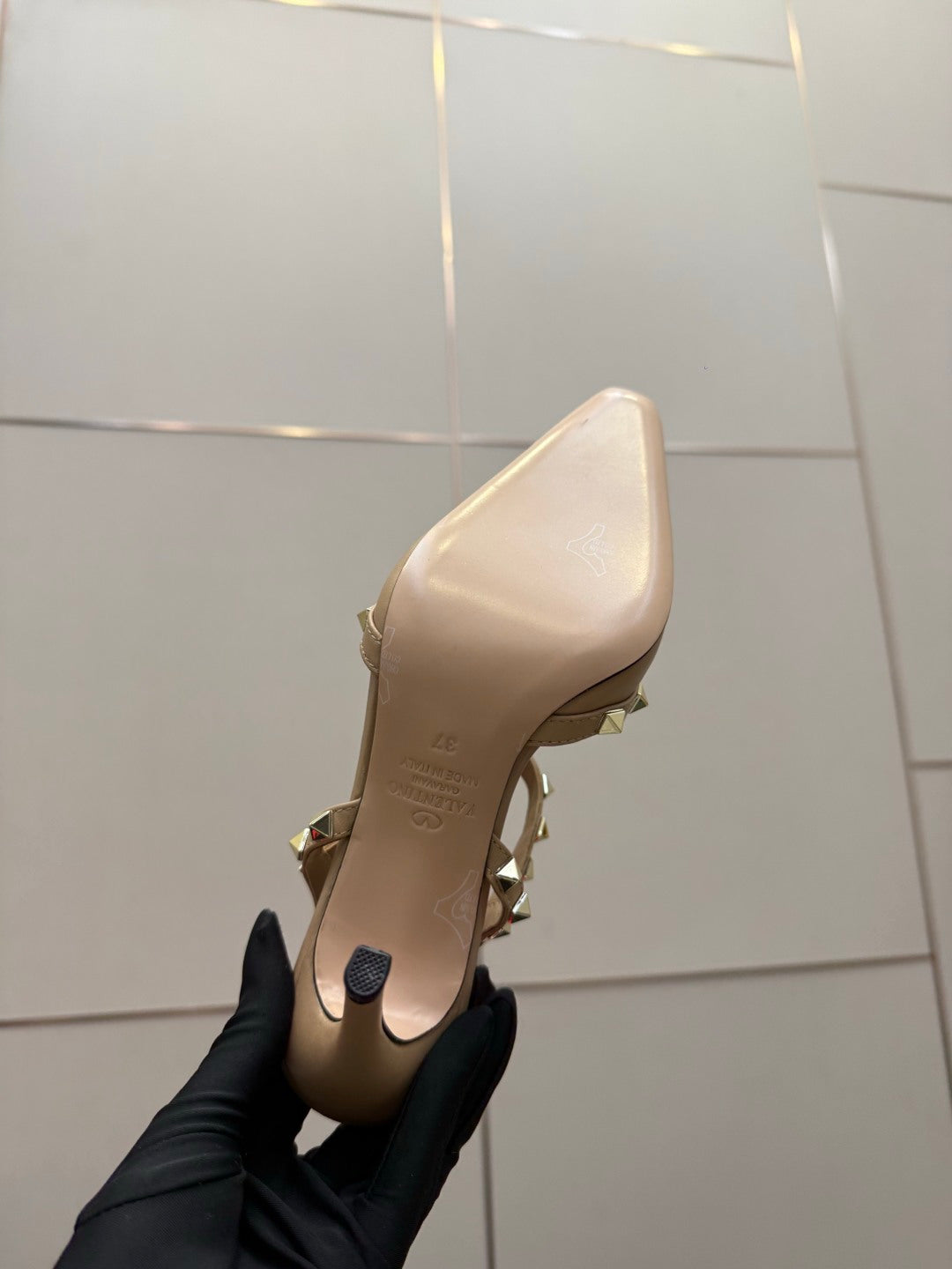 Valentino VLogo Signature Classic Sandals – Spring/Summer Collection