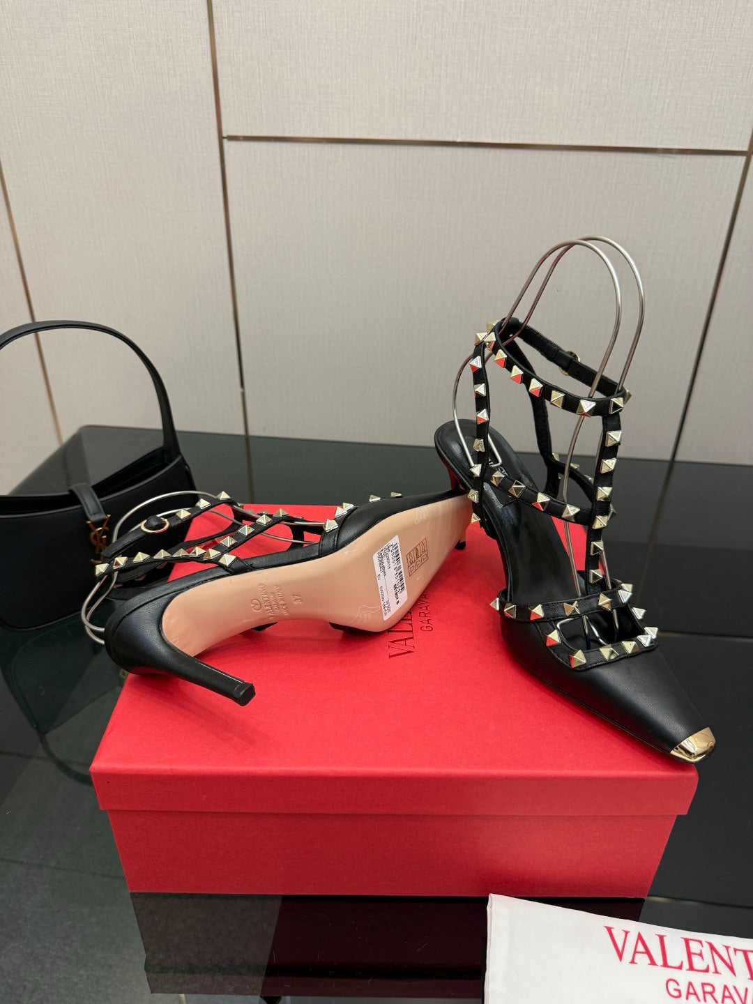 Valentino VLogo Signature Classic Sandals – Spring/Summer Collection