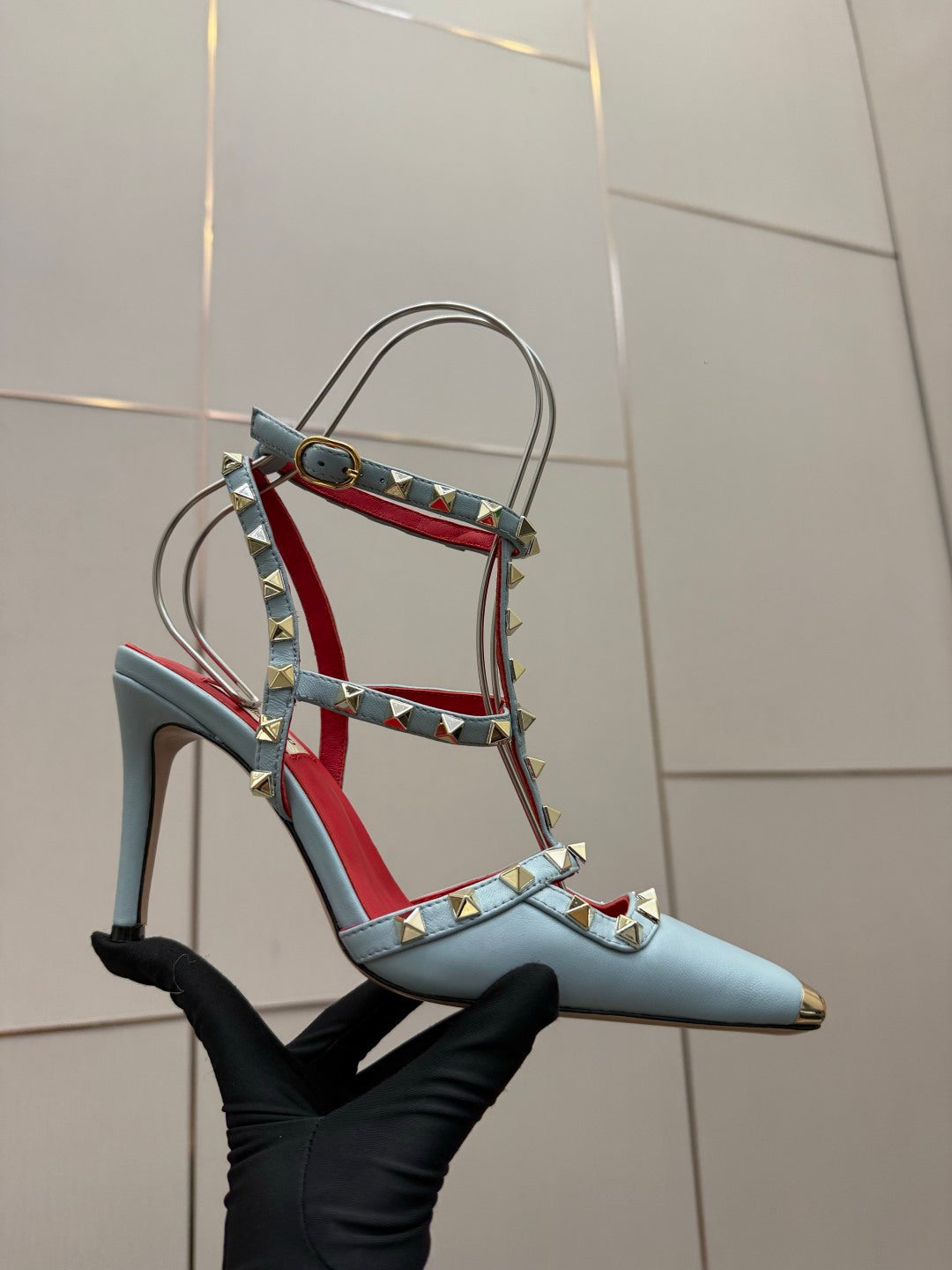 Valentino VLogo Signature Classic Sandals – Spring/Summer Collection