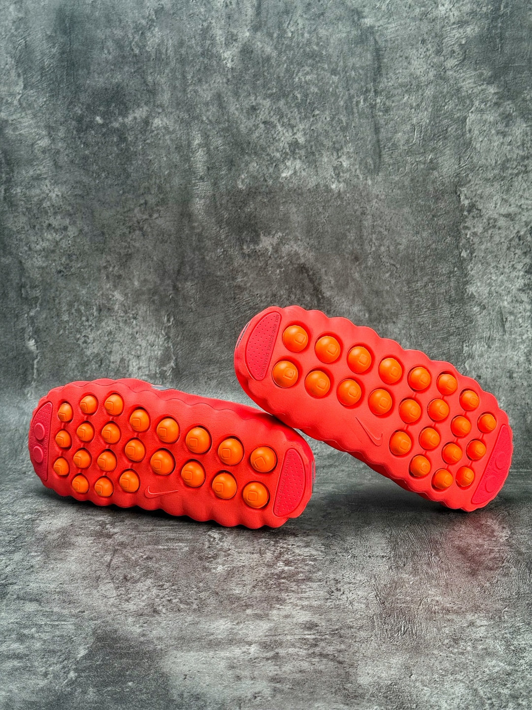 Nike Mind 001 Massage Clogs – Red