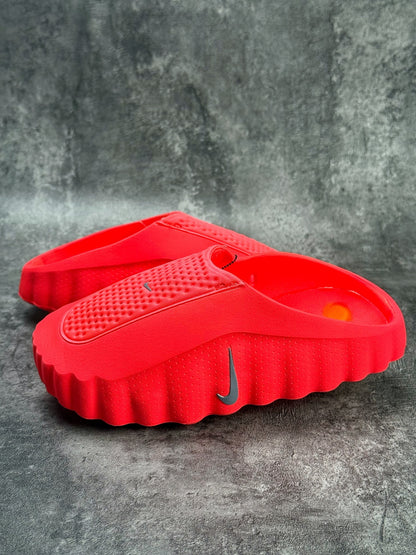 Nike Mind 001 Massage Clogs – Red